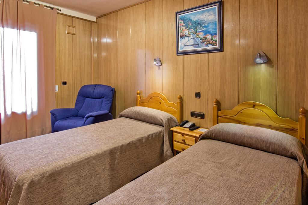 Hotel Dona Blanca Albarracín Szoba fotó
