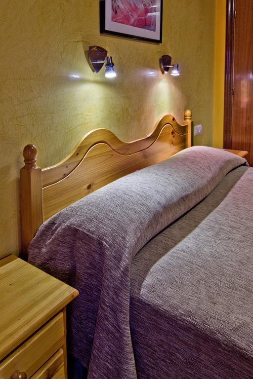 Hotel Dona Blanca Albarracín Szoba fotó