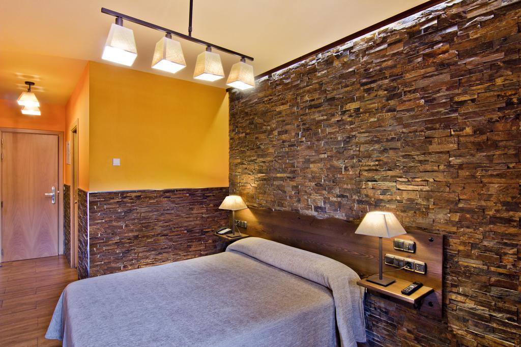 Hotel Dona Blanca Albarracín Szoba fotó