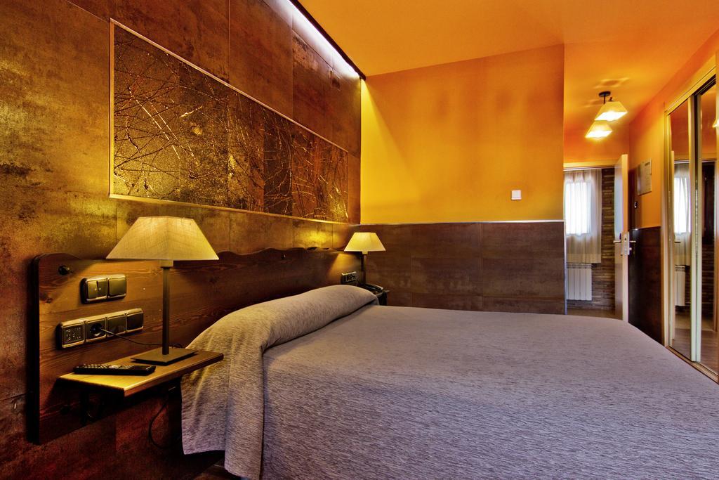 Hotel Dona Blanca Albarracín Szoba fotó