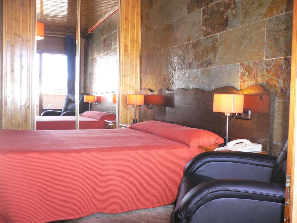 Hotel Dona Blanca Albarracín Kültér fotó