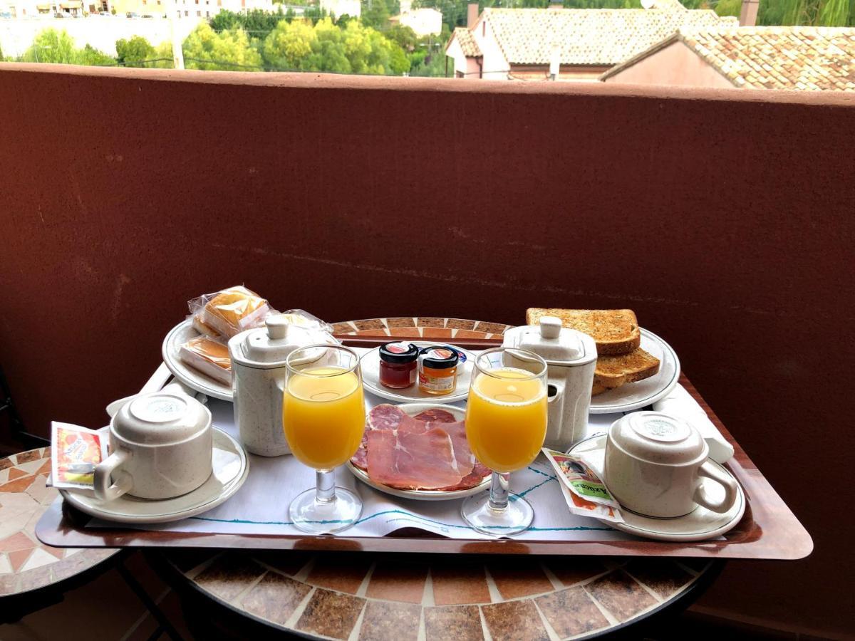 Hotel Dona Blanca Albarracín Kültér fotó